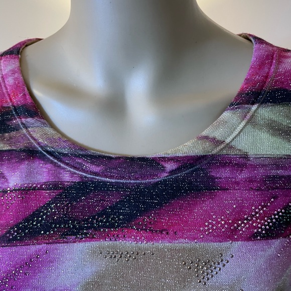 Chico’s, Glitter & Silver Studded with shark bite bottom Tunic is a Sz and 10-12 - Picture 11 of 11